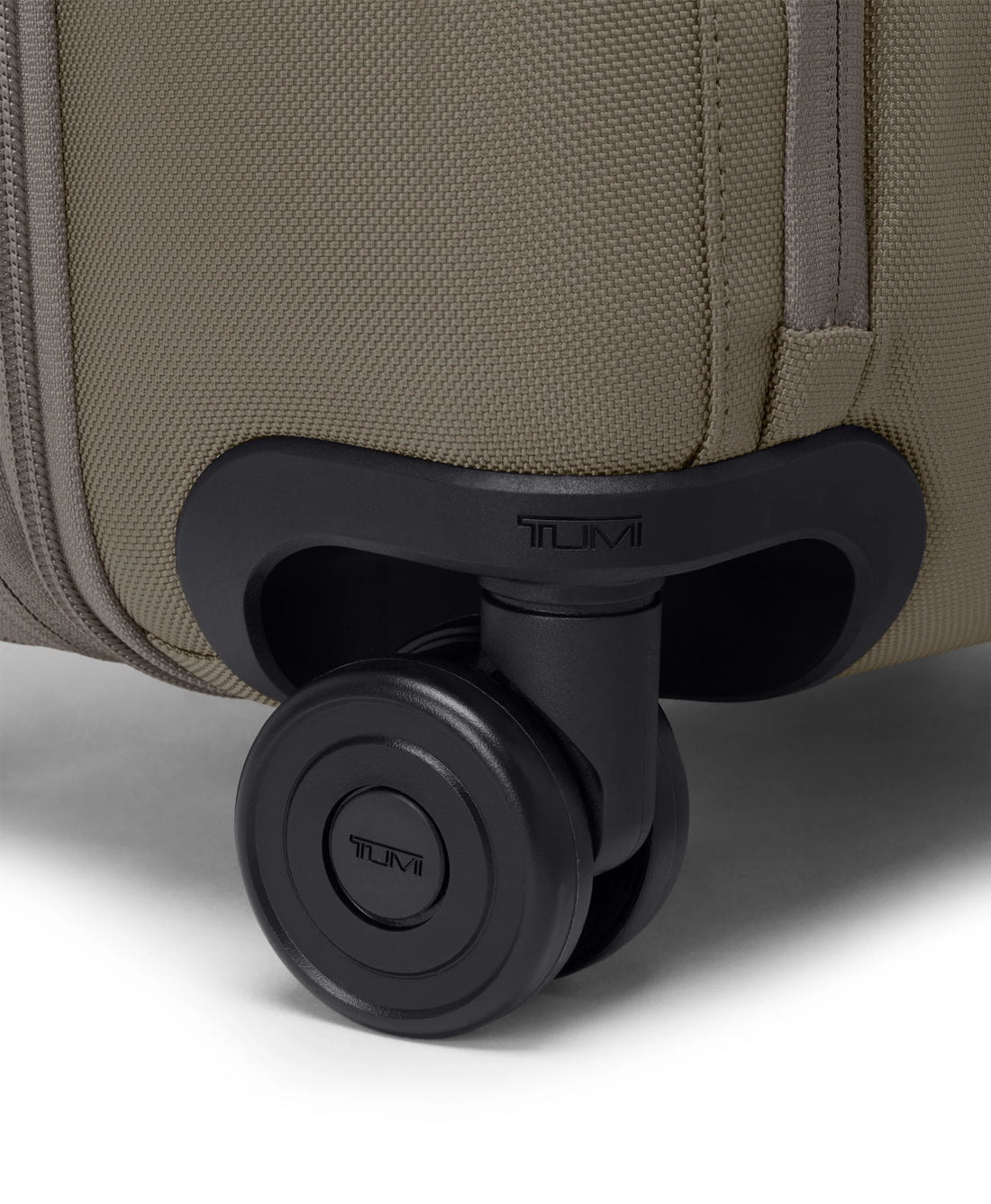 Tumi Alpha Dual Access Expandable Carry-On 55 cm