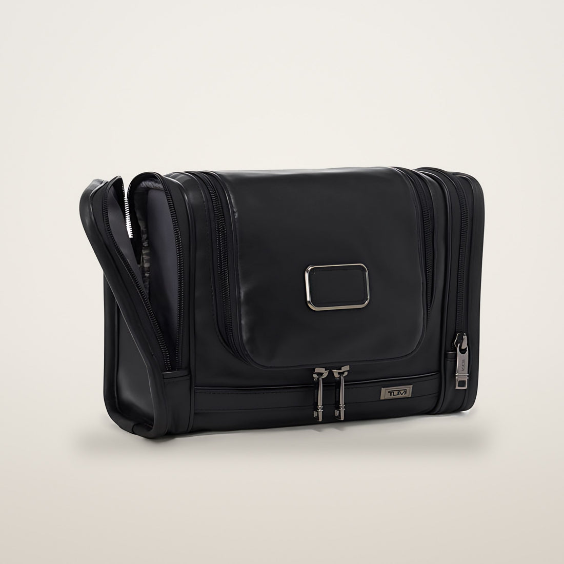 TUMI Alpha 3 Hanging Travel Kit