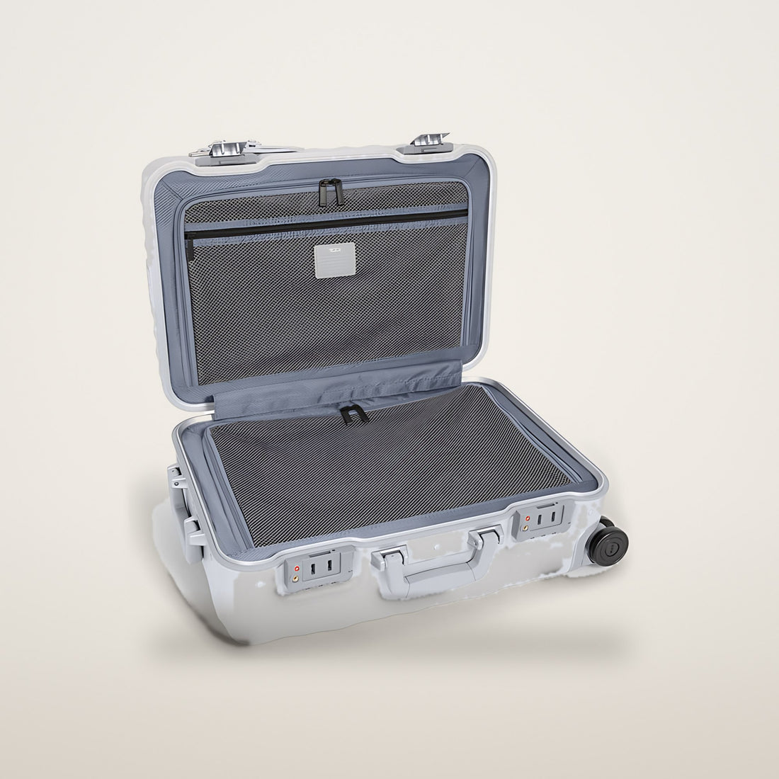 Tumi 19 Degree Frame International Carry-On (55cm)
