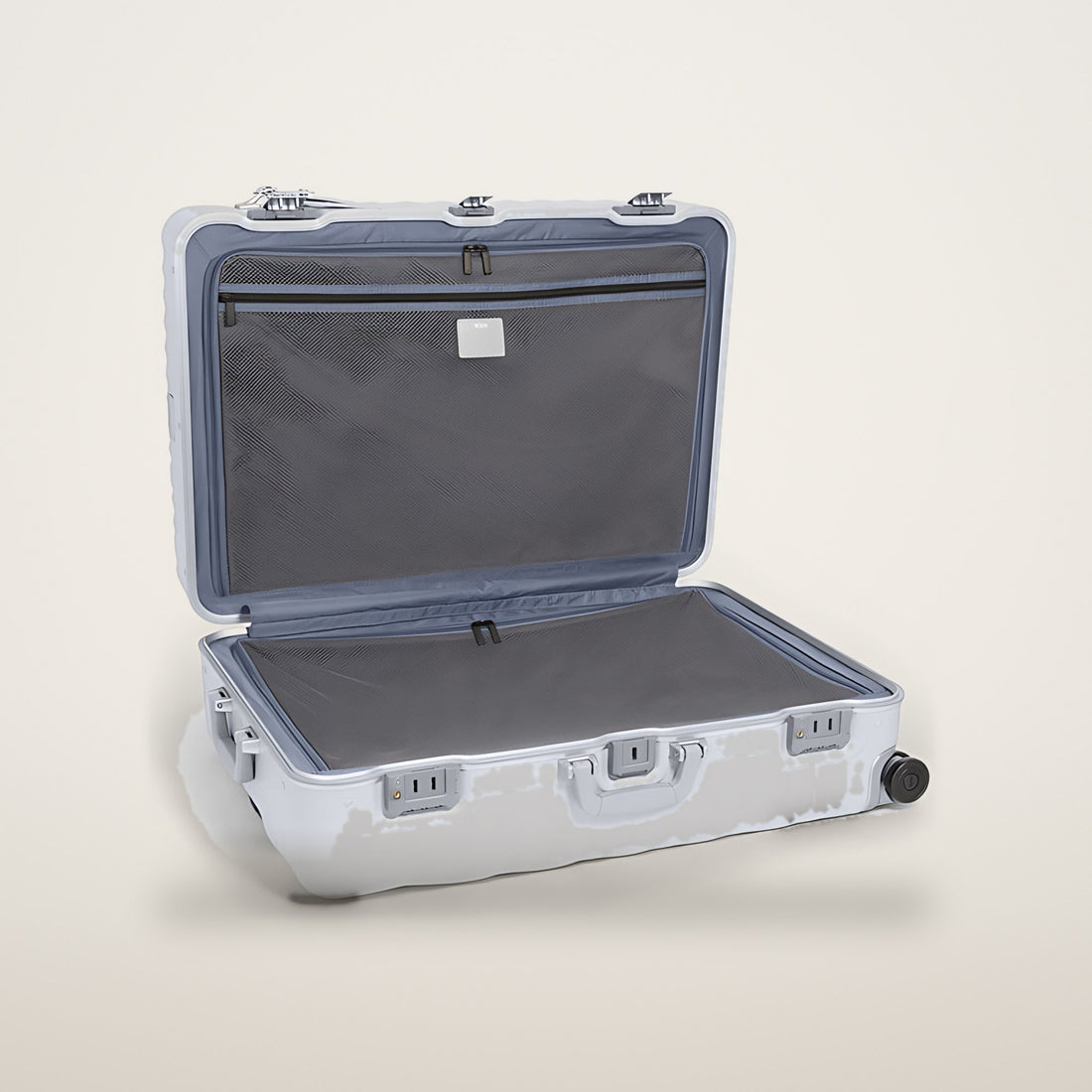 Tumi 19 Degree Frame Extended Trip Checked Luggage (76cm)