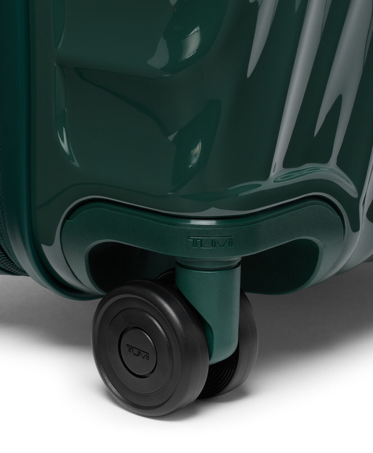 TUMI 19 Degree Large Trunk Deep Pine open