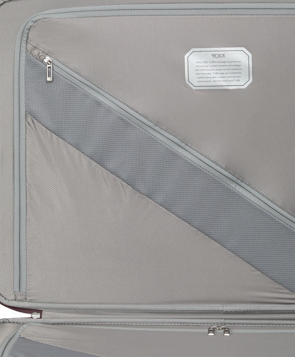 Tumi 19 Degree Lite Extended Trip