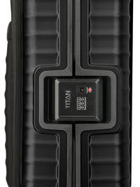 TITAN OVERSEAS S front pocket