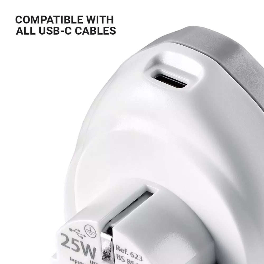 Go Travel World - EU Adapter with USB-C