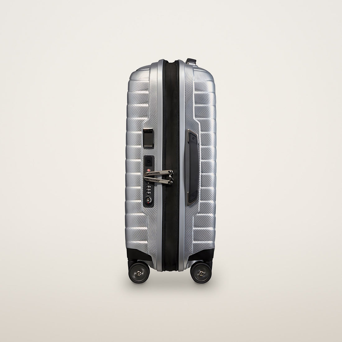 Samsonite Proxis Cabin Suitcase with 4 wheels and USB 