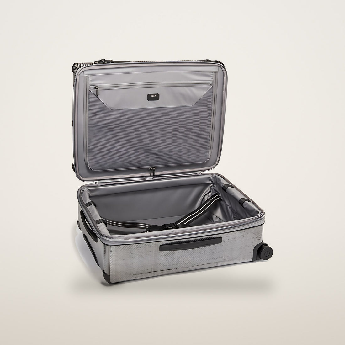 Tegra Lite Short Trip Expandable 4 Wheeled Packing Case