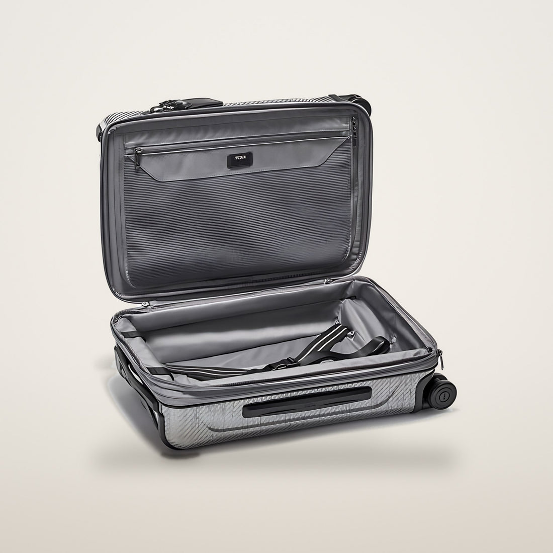 Tegra Lite International Front Pocket Expandable 4 Wheeled Carry-On