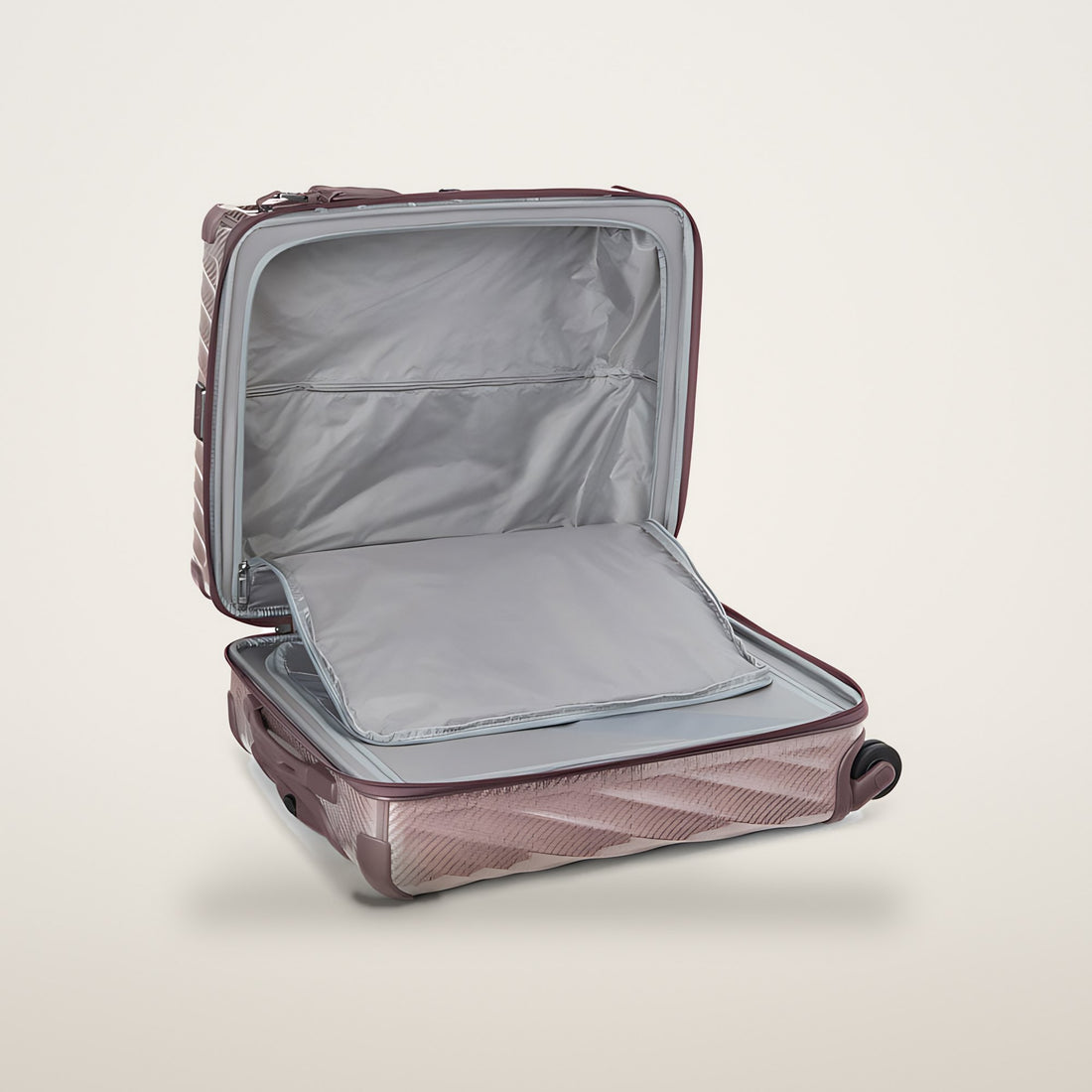 Tumi 19 Degree Lite Continental Carry-On