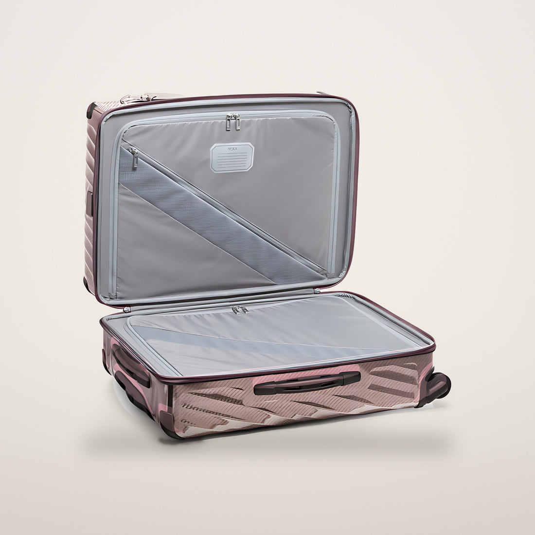 Tumi 19 Degree Lite Short Trip
