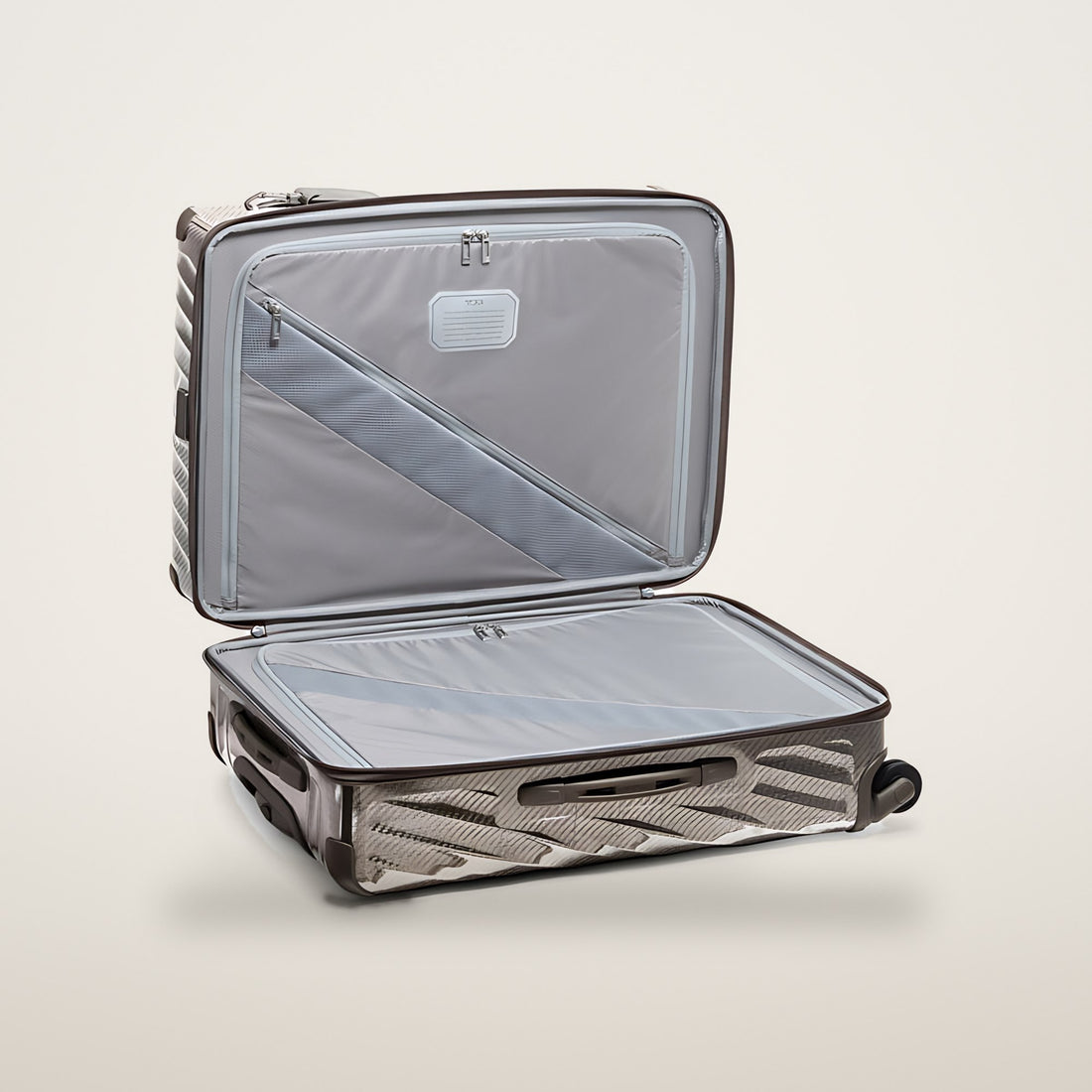 Tumi 19 Degree Lite Short Trip