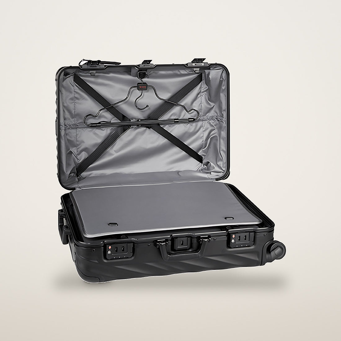 Tumi 19 Degree Aluminium Short Trip Mellem Kuffert
