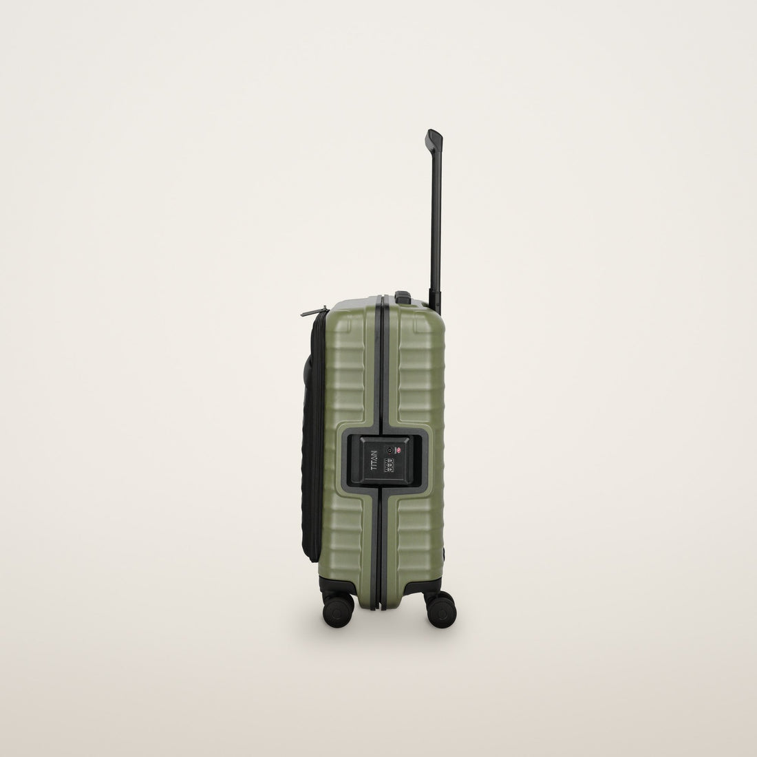 TITAN OVERSEAS S front pocket