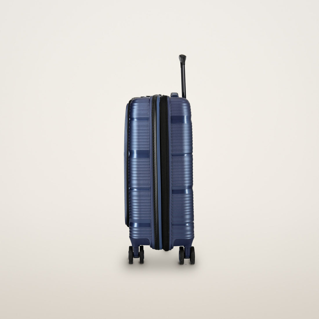 Wire KKDK Cabin Suitcase with front pocket and USB