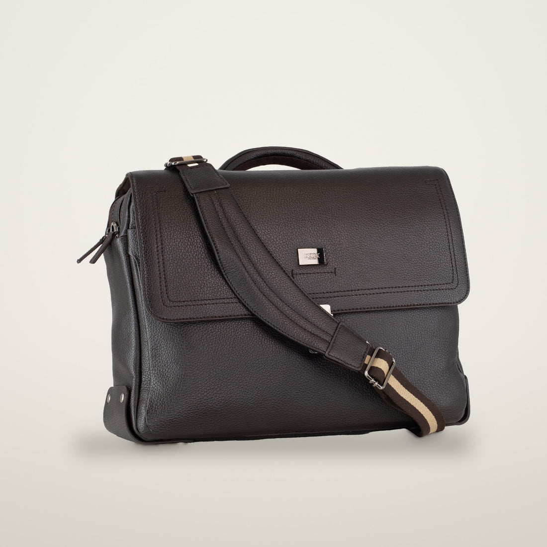 KKDK laptop case with two compartmants and shoulderstrap