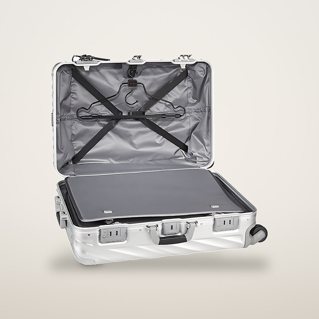 Tumi 19 Degree Aluminium Short Trip Mellem Kuffert
