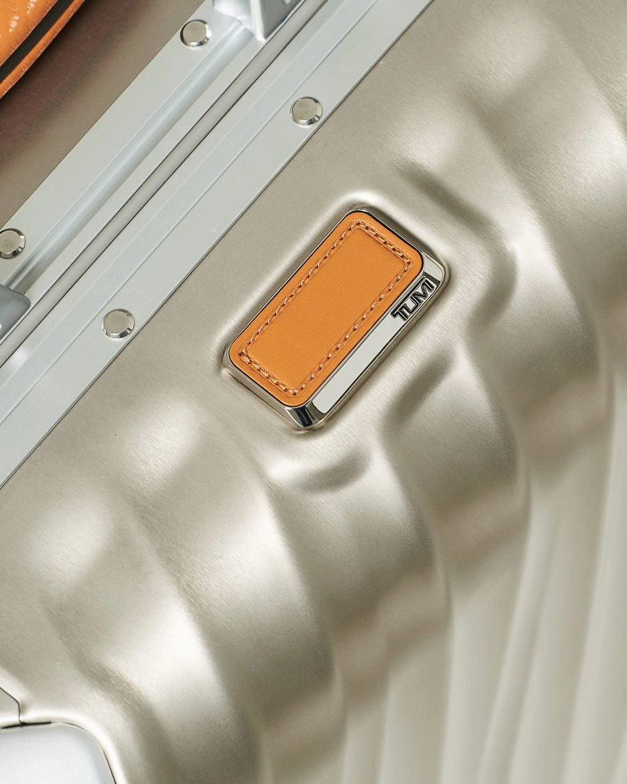 Tumi 19 Degree Titanium International Kabine Kuffert